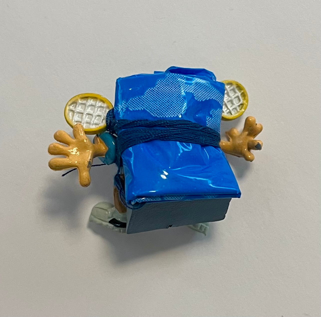 Tech2Go Codename: Kids Next Door Numbuh 2 Hoagie 1.5” Collection Parachuter Figure V2 (Used)