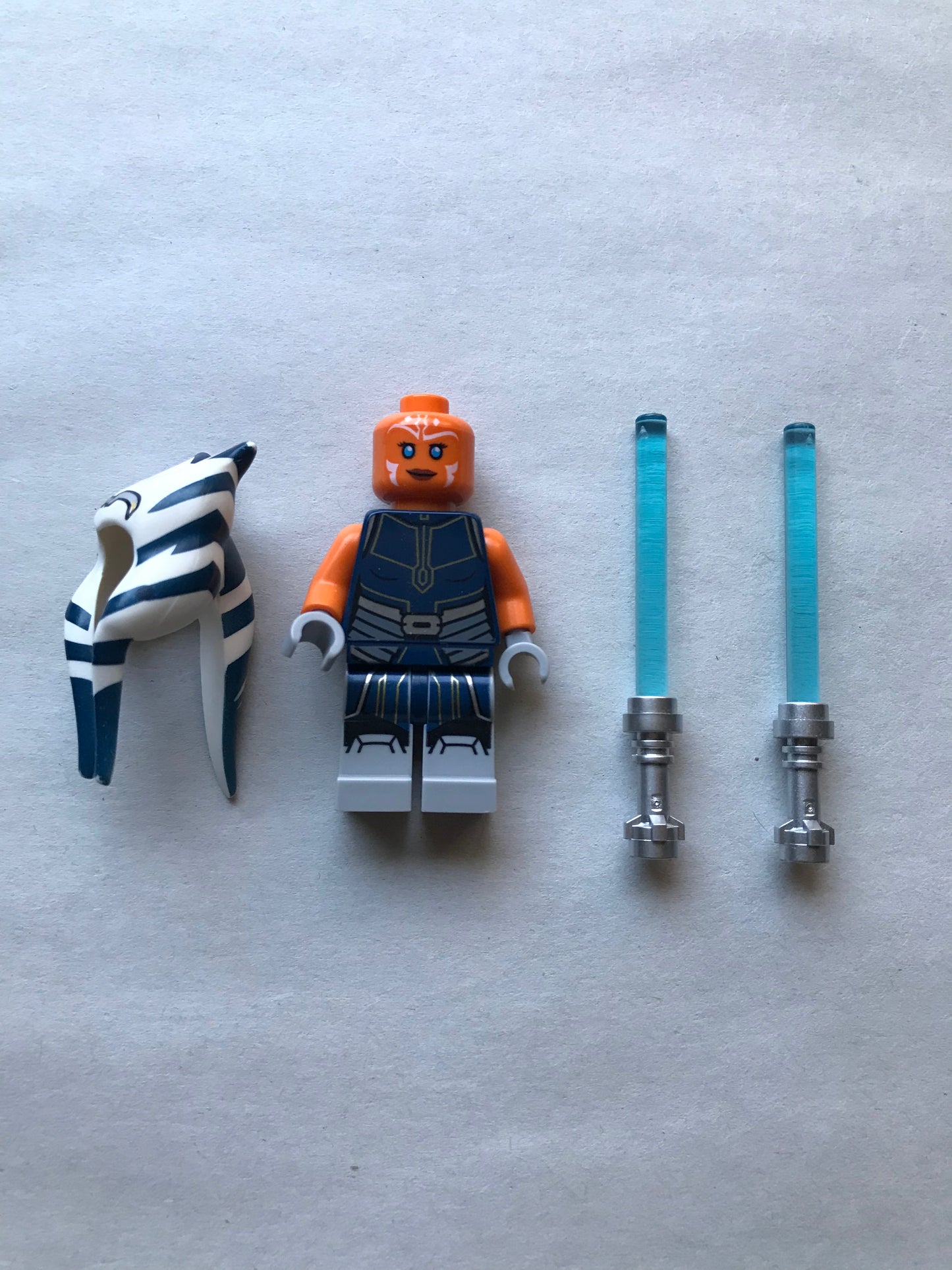 LEGO Star Wars Duel on Mandalore Ahsoka Tano Minifigure 75310 (Used)