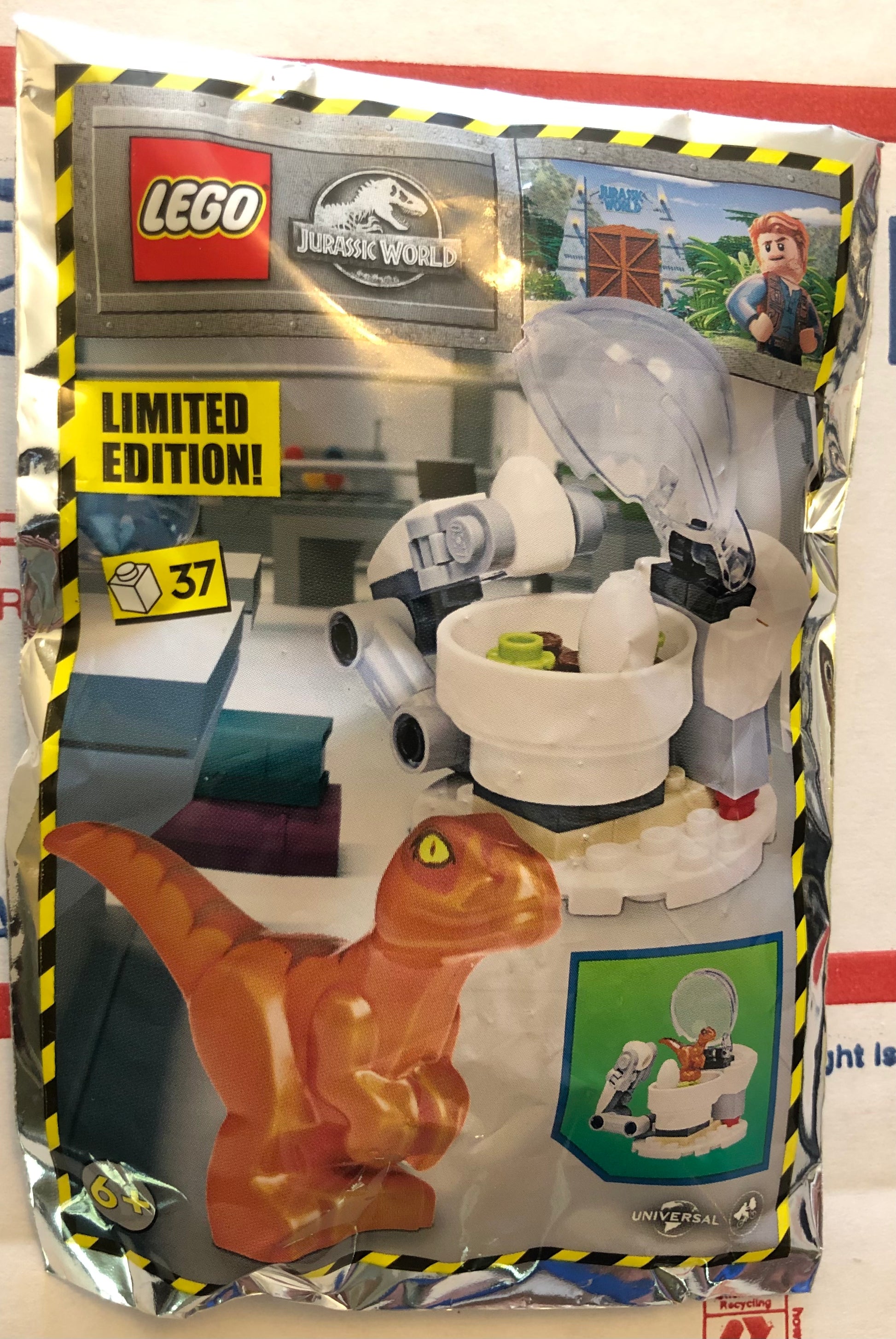 Lego Mini Raptor LEGO Jurassic World Raptor with Hatchery Incubator Limited Edition Foi ...